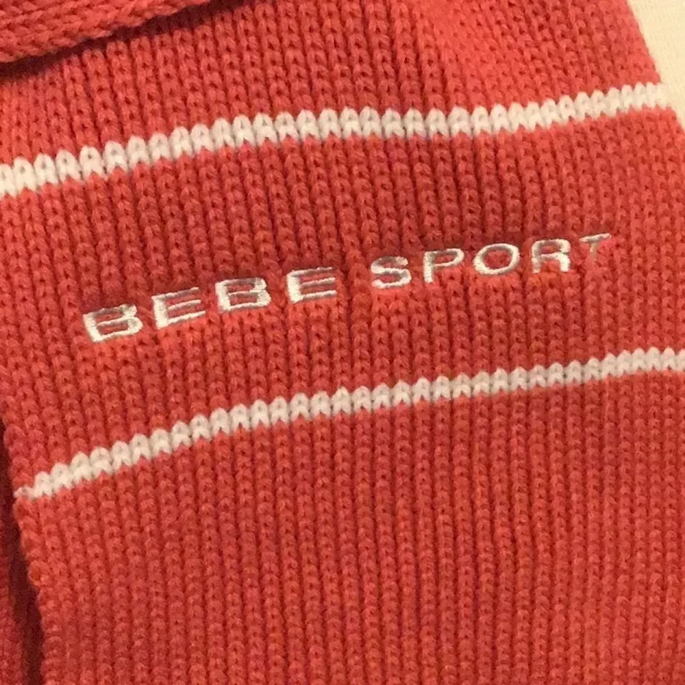 BEBE Sport Scarf Vintage Sport Ski Magenta Knit Fringed Scarf  Shawl White Logo